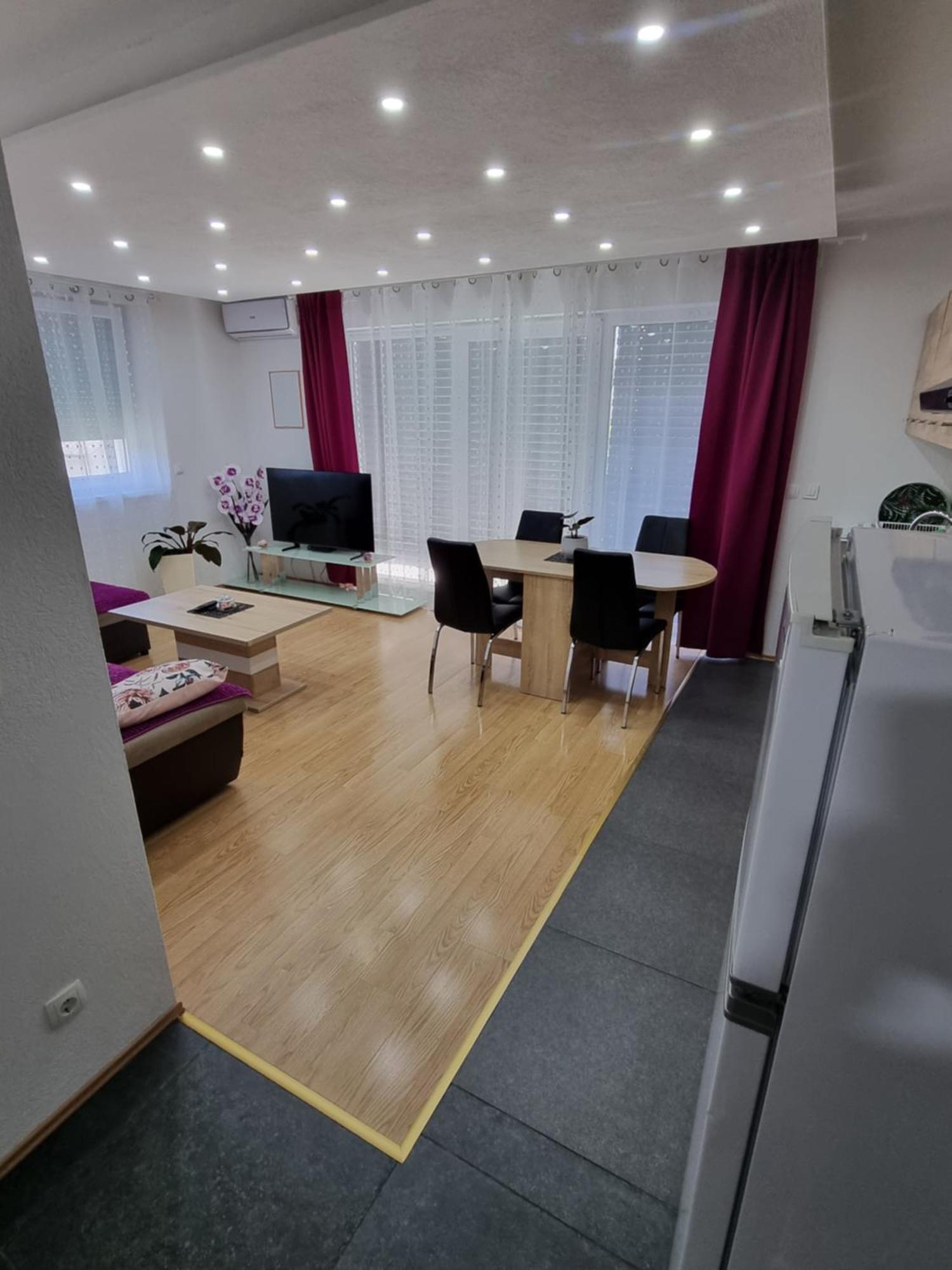 Muric Apartman 6 Apartment